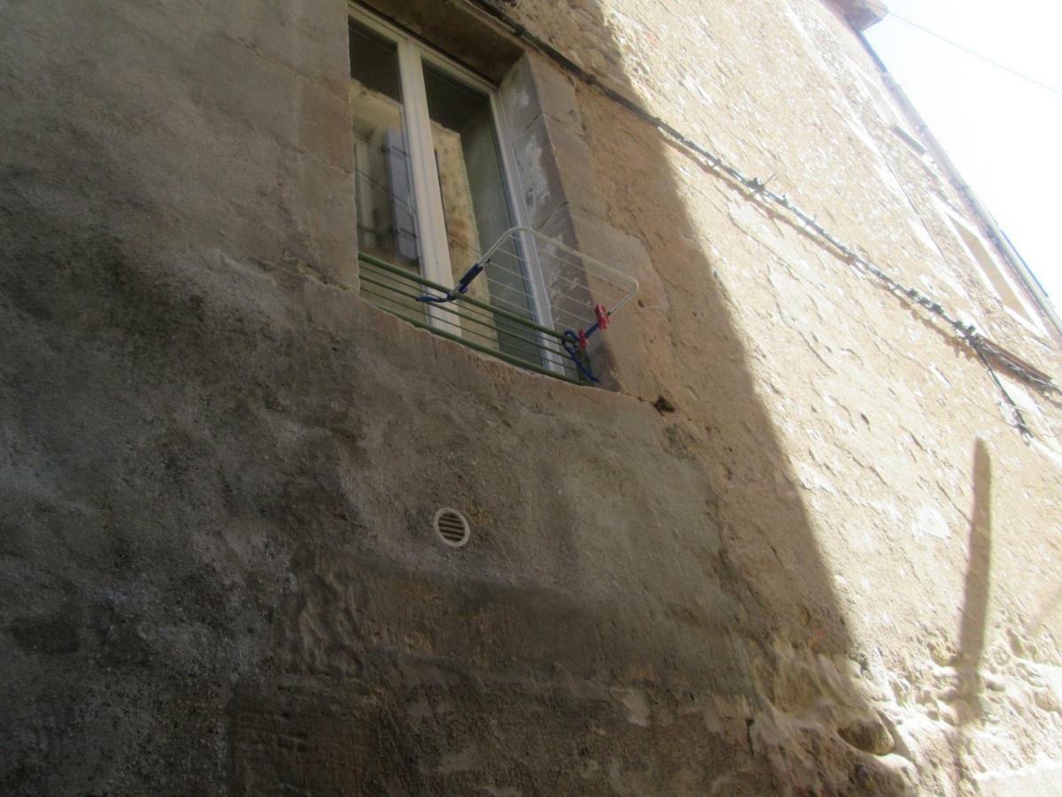 Petit Studio Apartment Lodeve Exterior photo